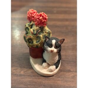 Lowell Davis Schmid 1989 Signed Tuxedo Cat Sun Worshipper Figurine